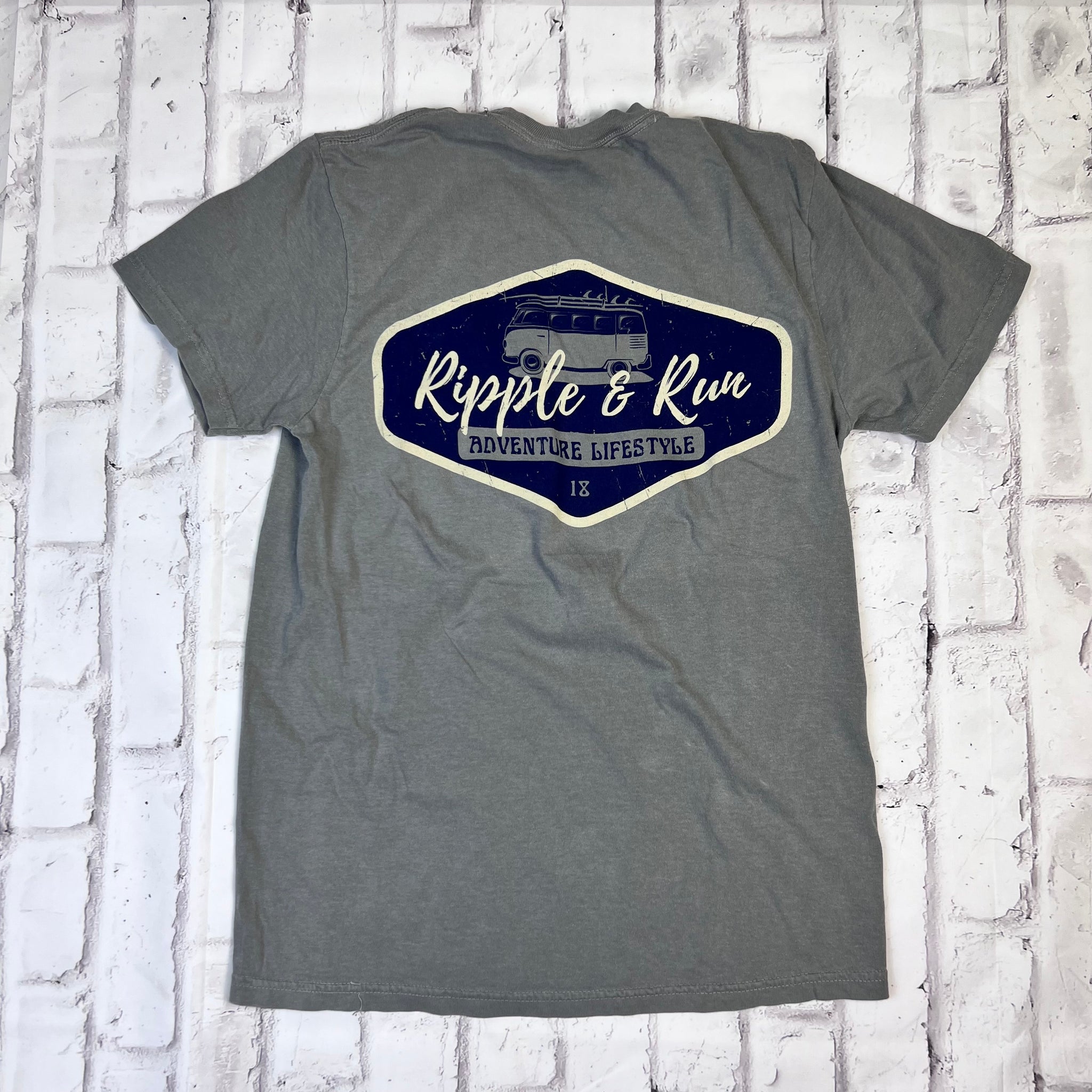 Ripple and Run "Adventure Lifestyle" Short Sleeve T-shirt - Gray